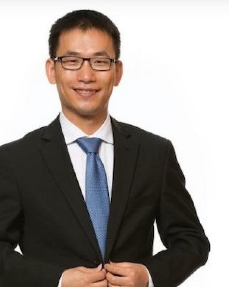 Jingtong Hu